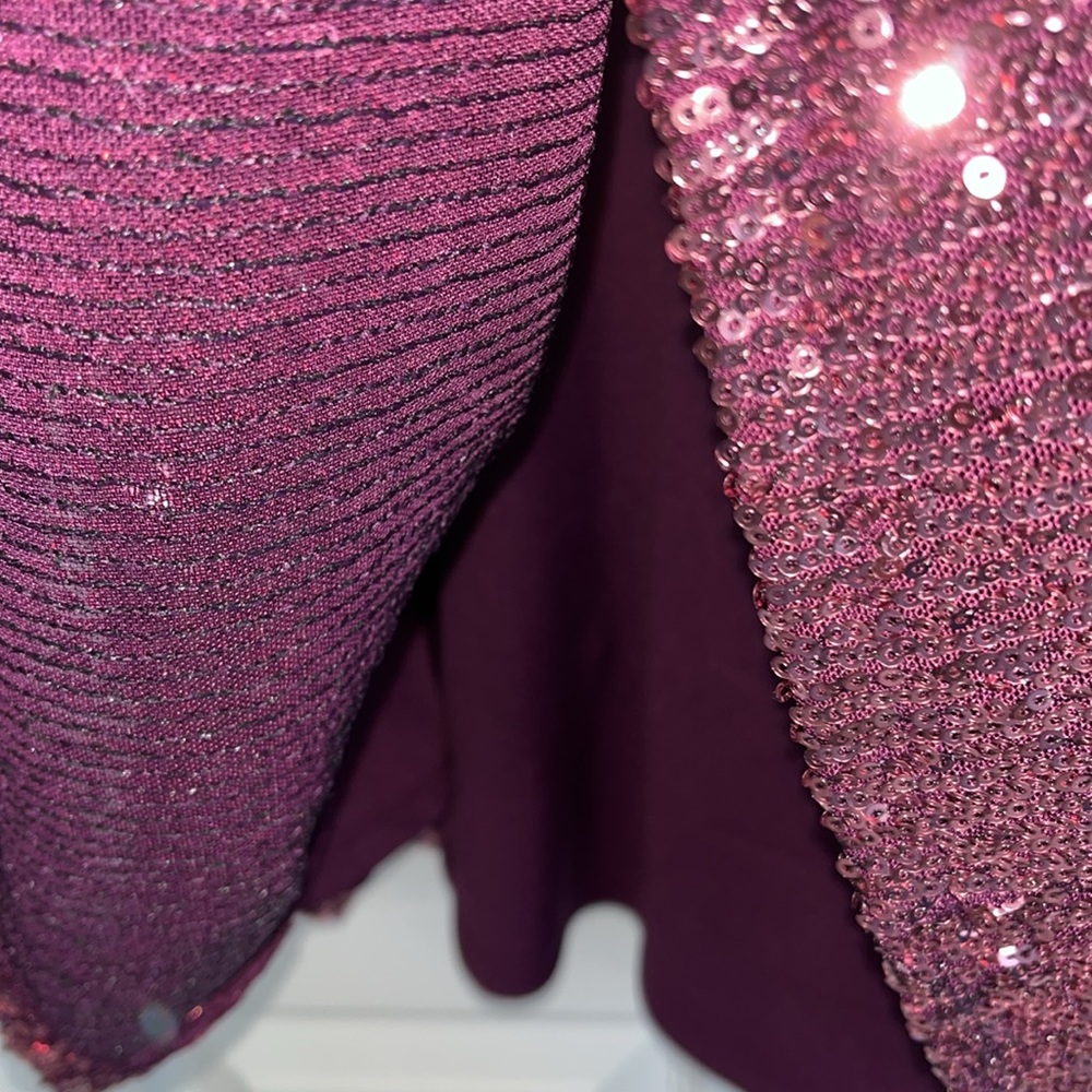 TORRID skirt with rhinestones and graduated colors size one - Picture 4 of 5